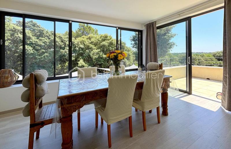 Maison d'architecte - 178 m² - 5 pièces