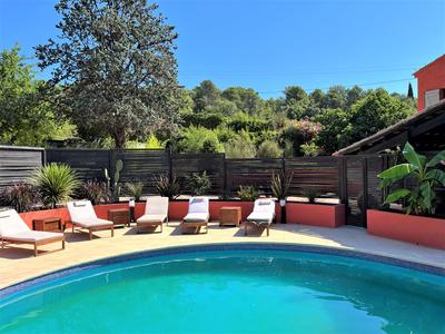 Maison - 140 m² - 6 pièces