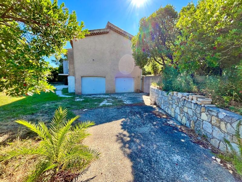 Maison - 178 m² - 5 pièces