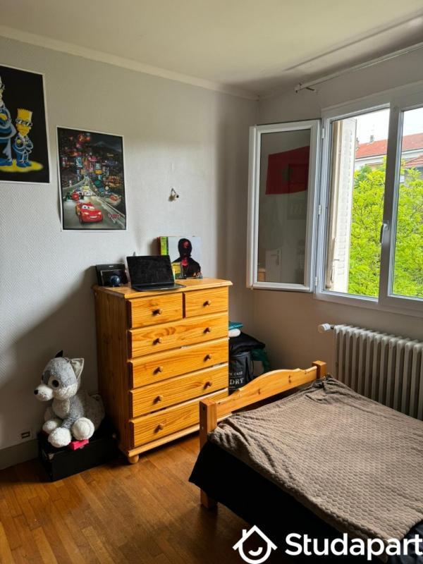Chambre - 12 m² - 1 pièce