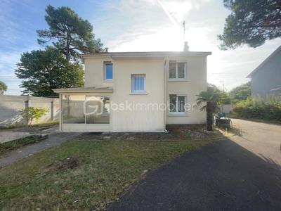 Maison - 110 m² - 6 pièces