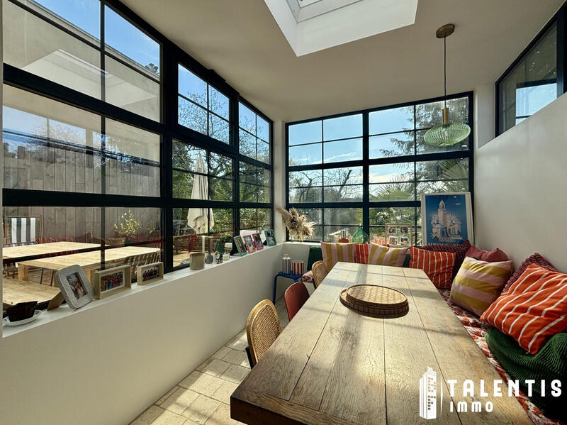 Maison ancienne - 112 m² - 8 pièces