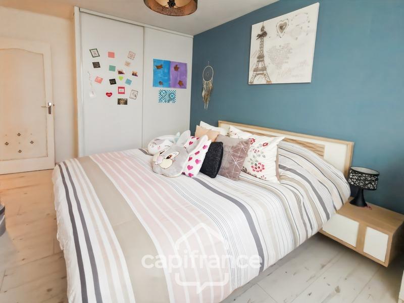 Appartement - 101 m² - 7 pièces