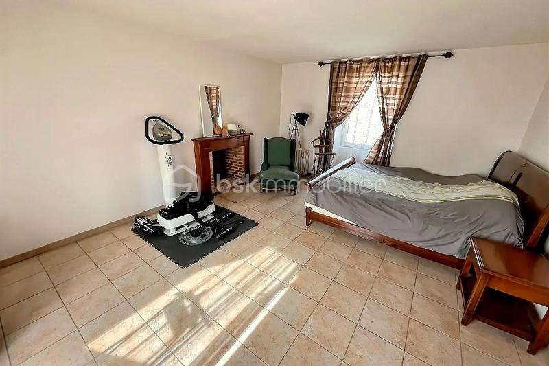 Demeure - 273 m² - 7 pièces