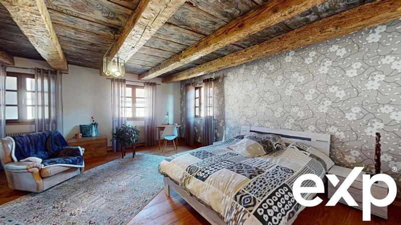 Maison - 243 m² - 6 pièces