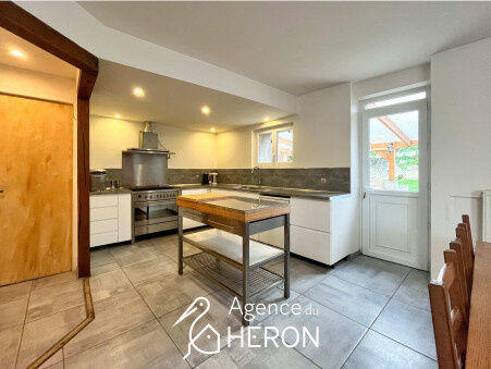 Maison - 196 m² - 7 pièces