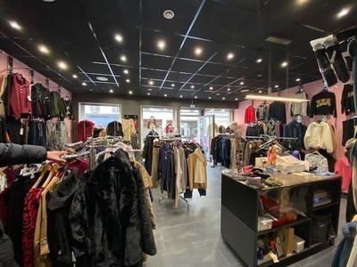 Local commercial - 104 m² - 2 pièces