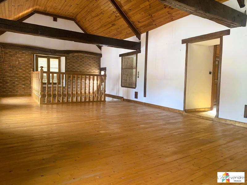 Maison ancienne - 325 m² - 11 pièces