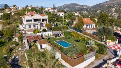 Maison - 142 m² - 5 pièces