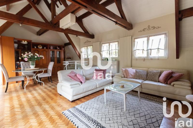 Maison - 238 m² - 10 pièces