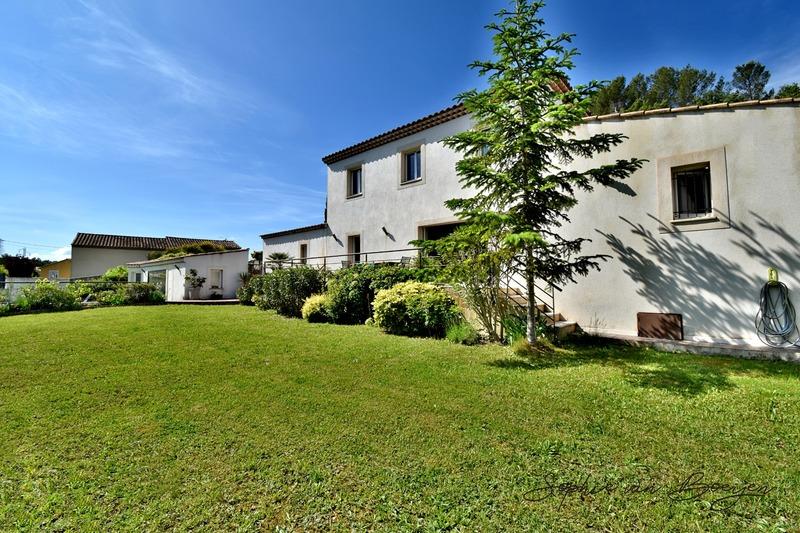 Mas - 170 m² - 7 pièces