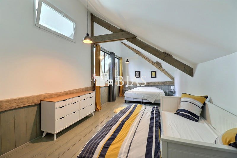 Maison - 212 m² - 5 pièces