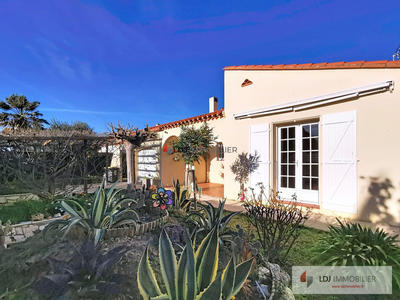 Maison - 95 m² - 4 pièces