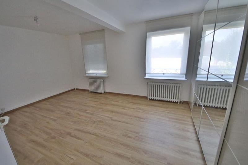 Maison - 180 m² - 5 pièces