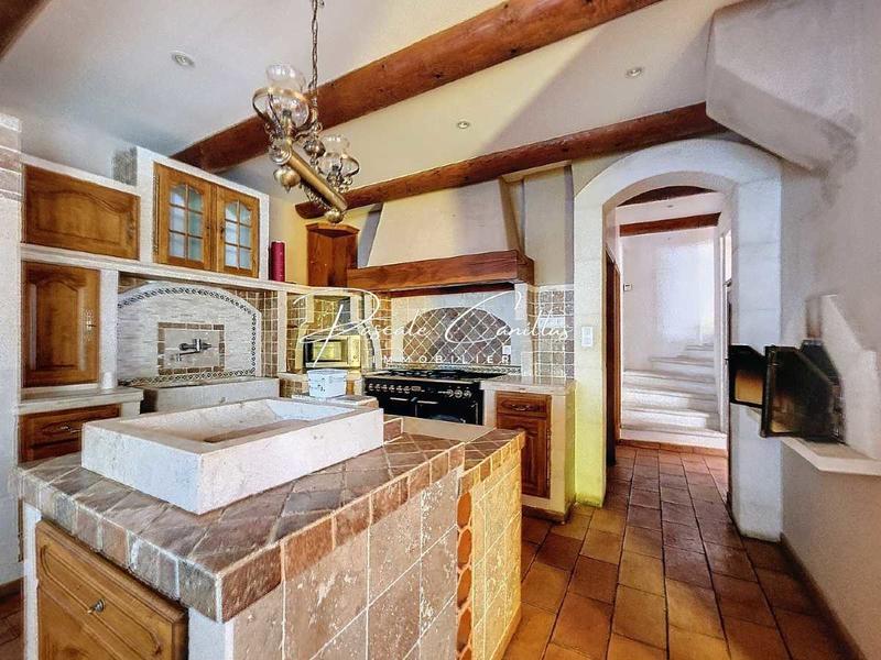 Villa - 245 m² - 8 pièces