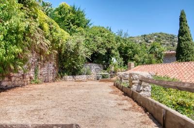 Villa - 347 m² - 9 pièces