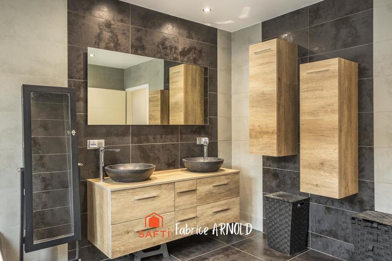 Maison - 111 m² - 5 pièces