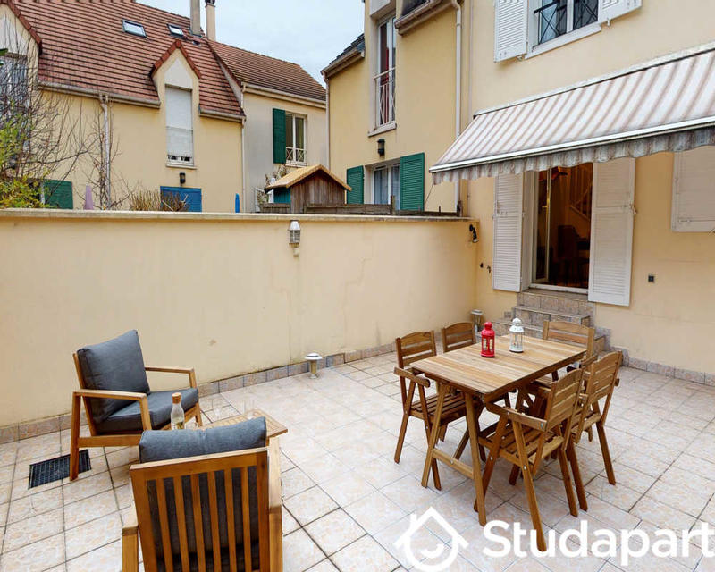 Chambre - 110 m² - 1 pièce