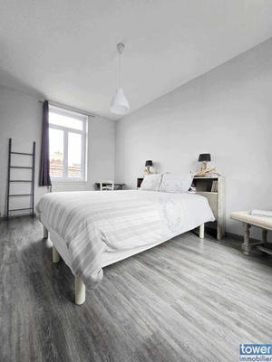 Maison - 295 m² - 16 pièces