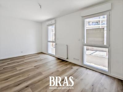 Maison - 101 m² - 4 pièces