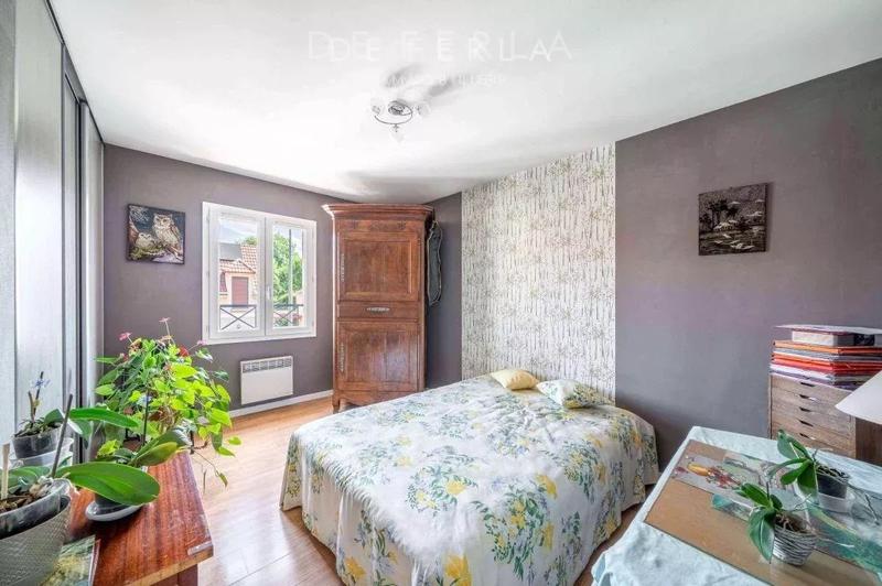 Maison - 230 m² - 5 pièces