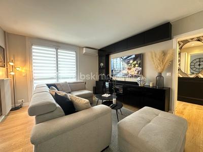 Appartement - 79 m² - 4 pièces