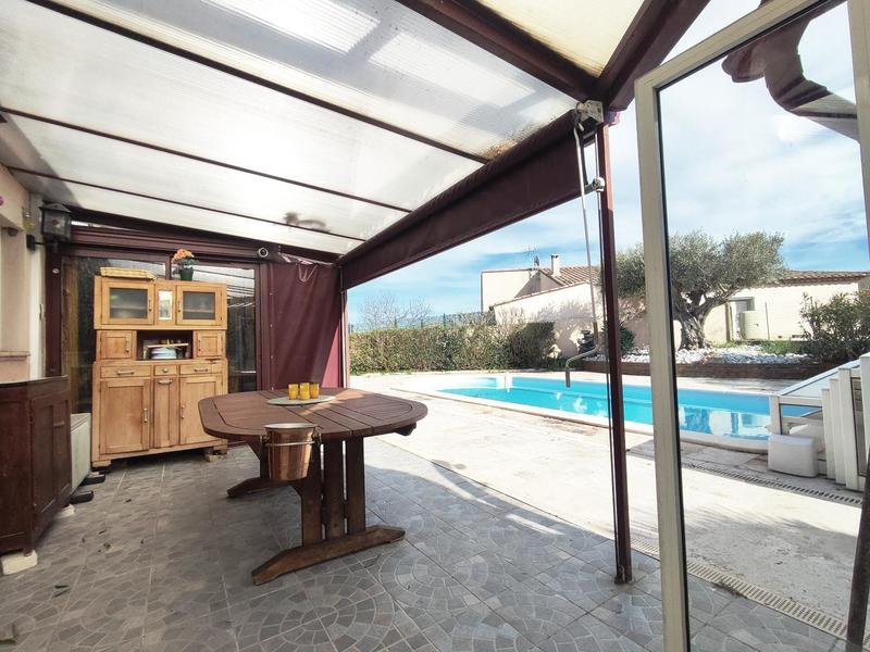 Maison - 230 m² - 6 pièces