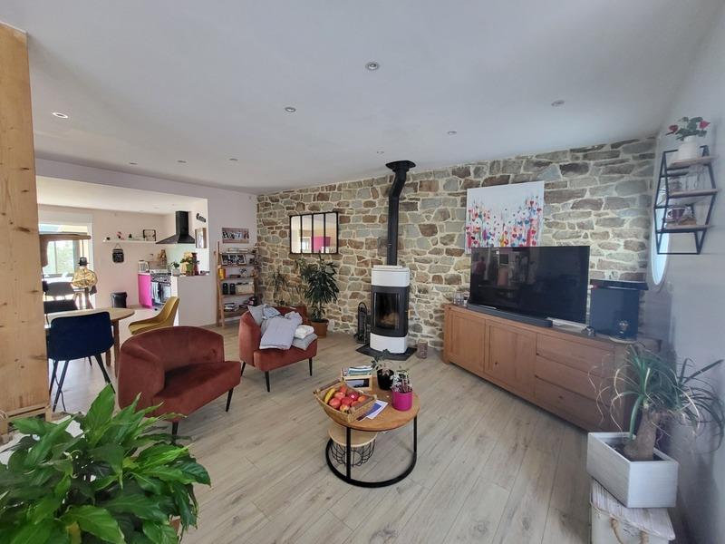 Maison - 134 m² - 8 pièces