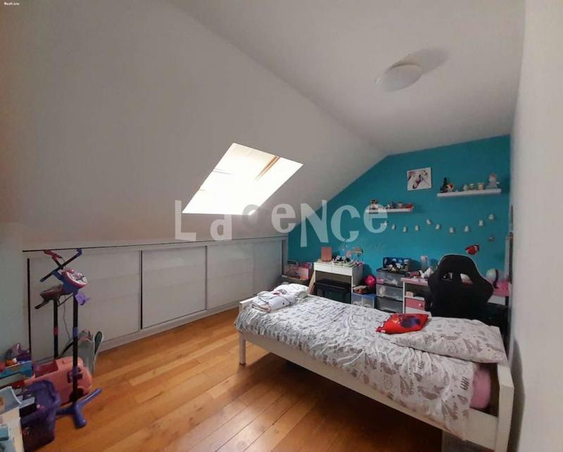 Maison - 136 m² - 6 pièces