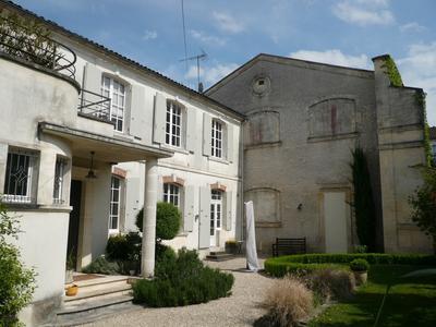 Maison - 185 m² - 7 pièces