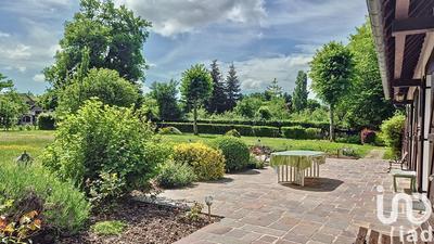 Maison - 205 m² - 7 pièces