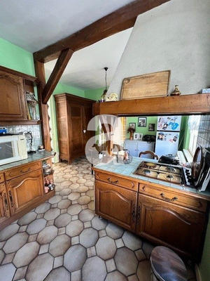 Maison - 180 m² - 8 pièces