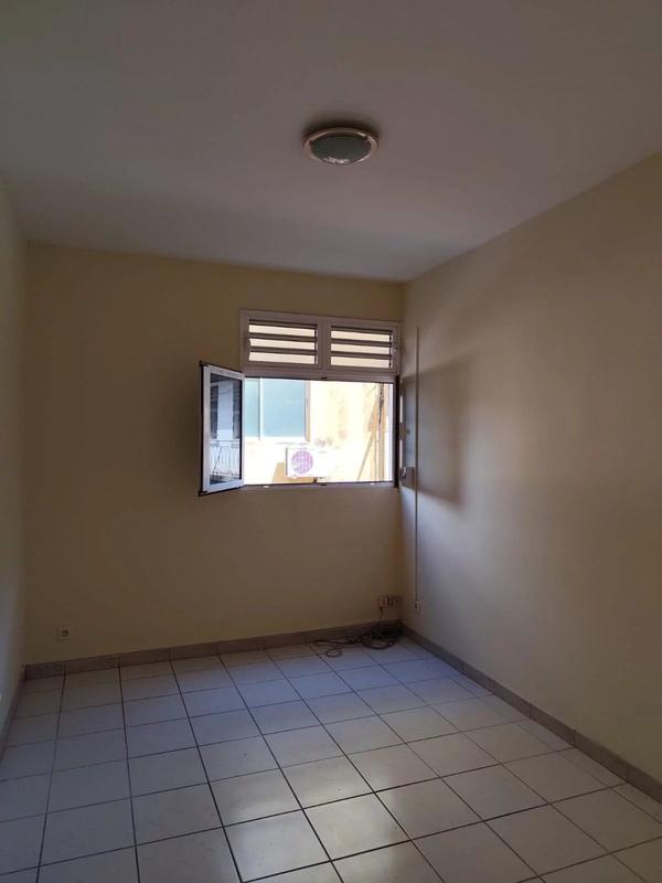 Magasins - 50 m² - 3 pièces