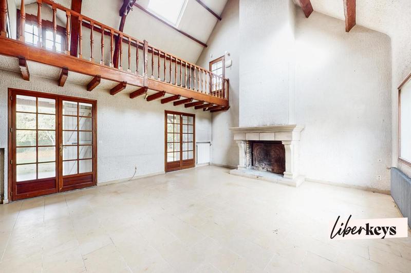 Propriété - 270 m² - 8 pièces