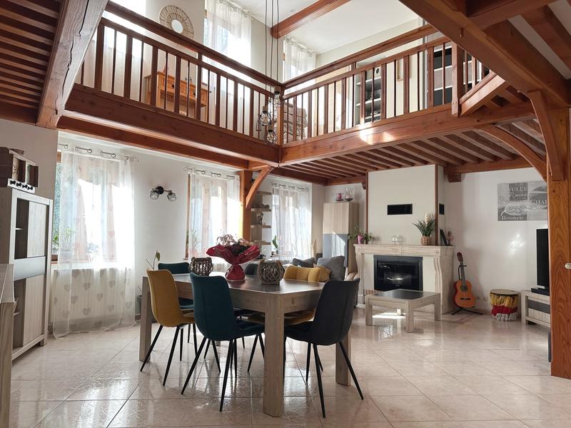 Maison - 190 m² - 10 pièces