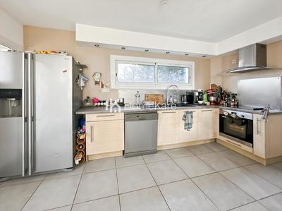 Maison - 101 m² - 7 pièces