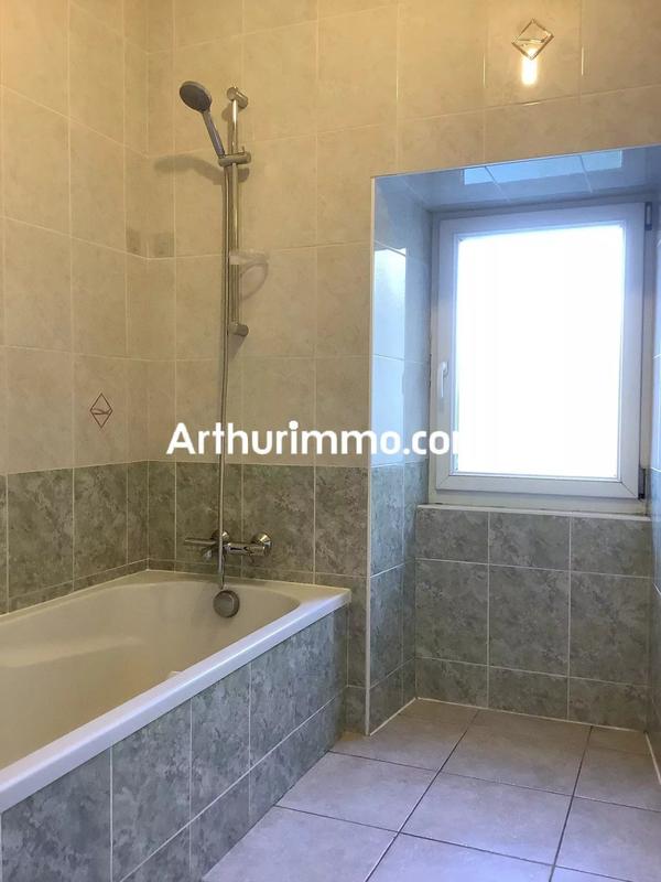 Maison - 104 m² - 4 pièces