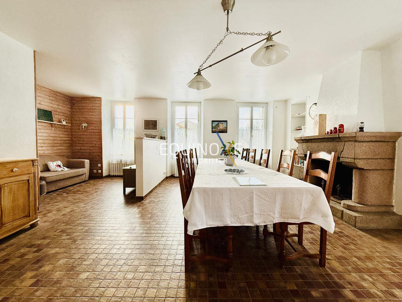 Maison - 161 m² - 7 pièces