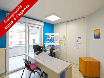 Local d'activités - 94 m² - 5 pièces
