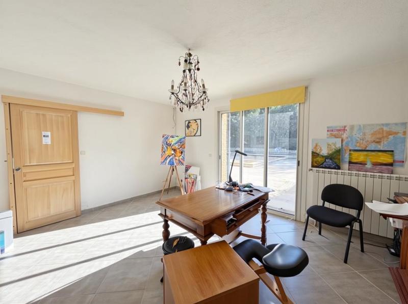 Maison - 300 m² - 10 pièces