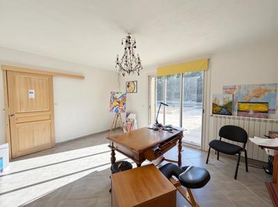 Maison - 300 m² - 10 pièces