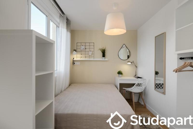 Chambre - 9 m² - 1 pièce