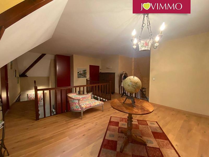 Maison - 305 m² - 10 pièces