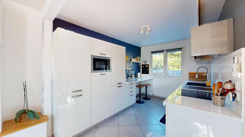 Maison - 95 m² - 5 pièces