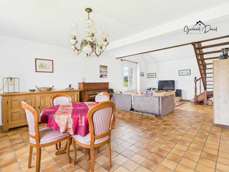 Maison - 149 m² - 6 pièces