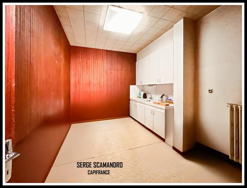 Immeuble - 130 m² - 5 pièces