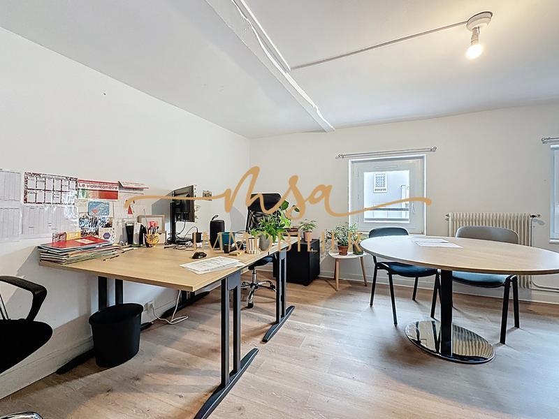 Bureau - 124 m² - 7 pièces