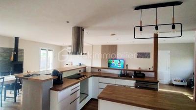 Maison - 122 m² - 5 pièces