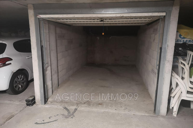 Parking / Garage - 12 m²