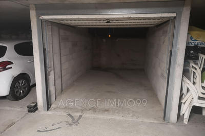 Parking / Garage - 12 m²